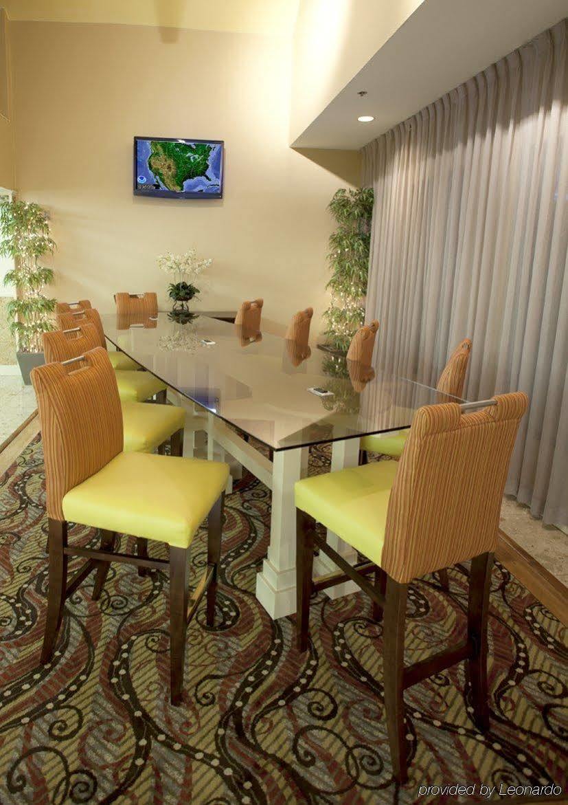 Holiday Inn Tyler - Conference Center By Ihg Ngoại thất bức ảnh